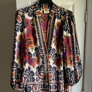 Beautiful FARM Rio dress with gorgeous detail in size Large.